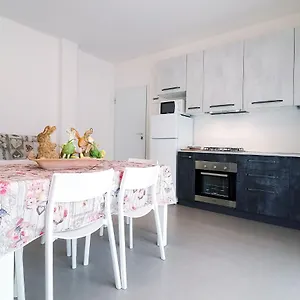 appartamenti-gherbin.hotelslidodijesolo.com/